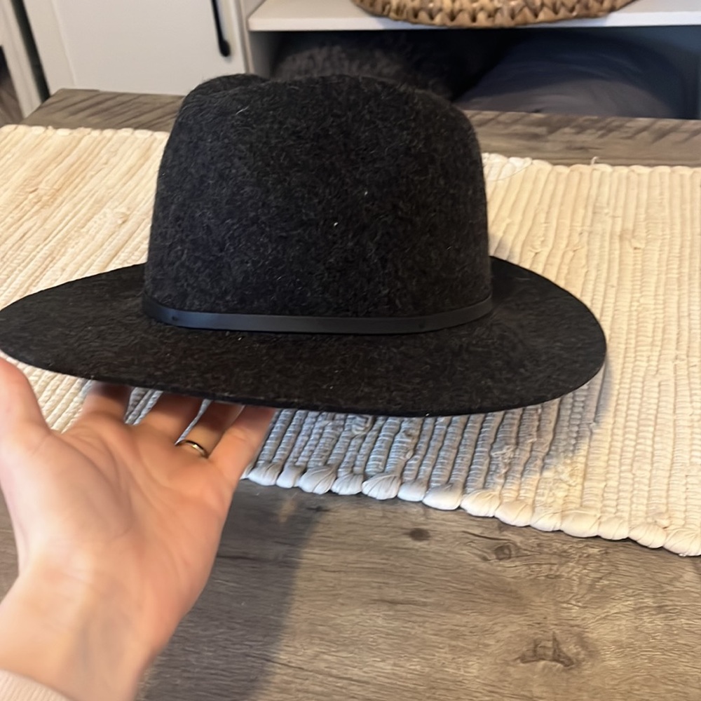 Hat - Picture 3 of 5